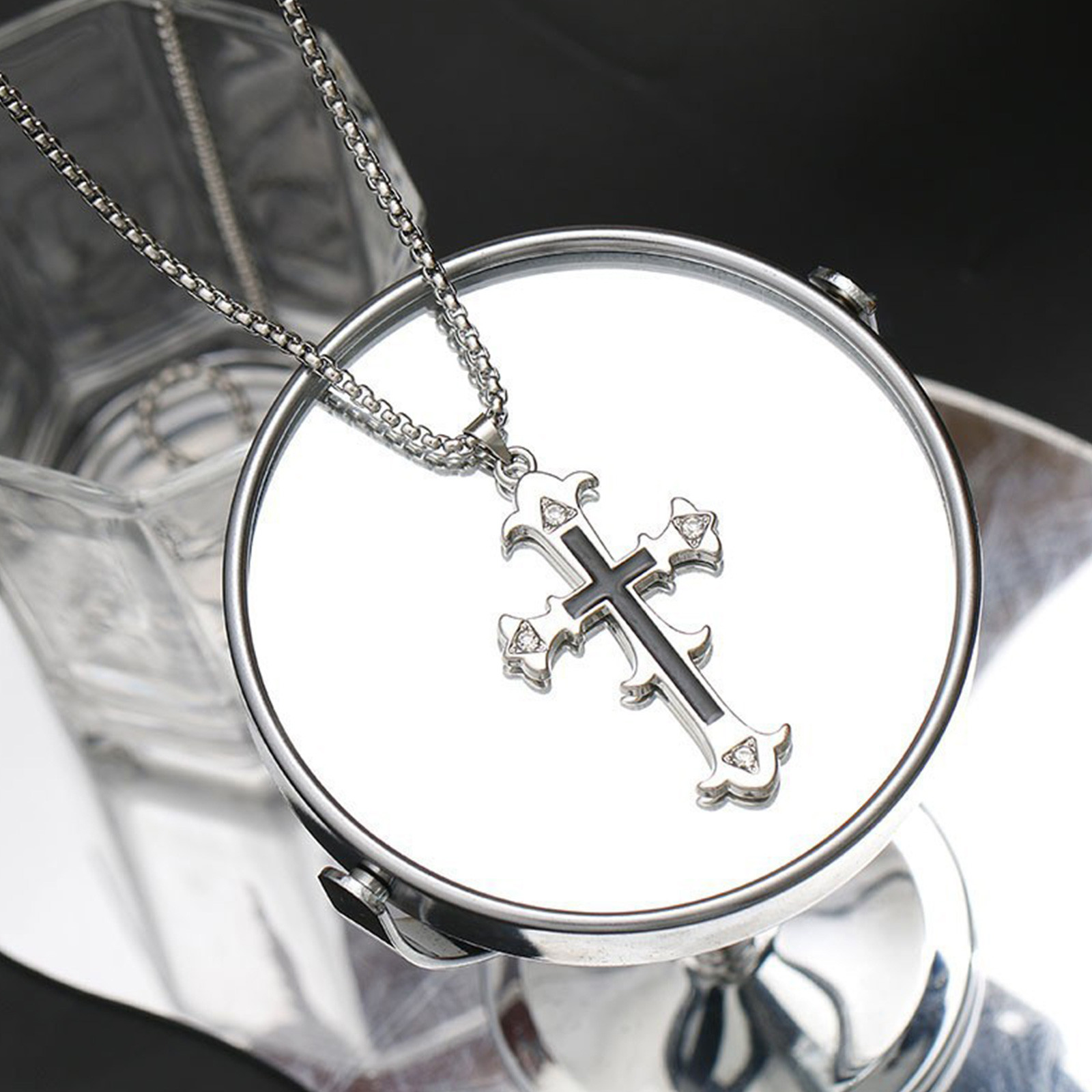 สร้อยคอจี้ไม้กางเขน โครเมี่ยมห - Chrome Hearts Ring บทวิจารณ์และราคา